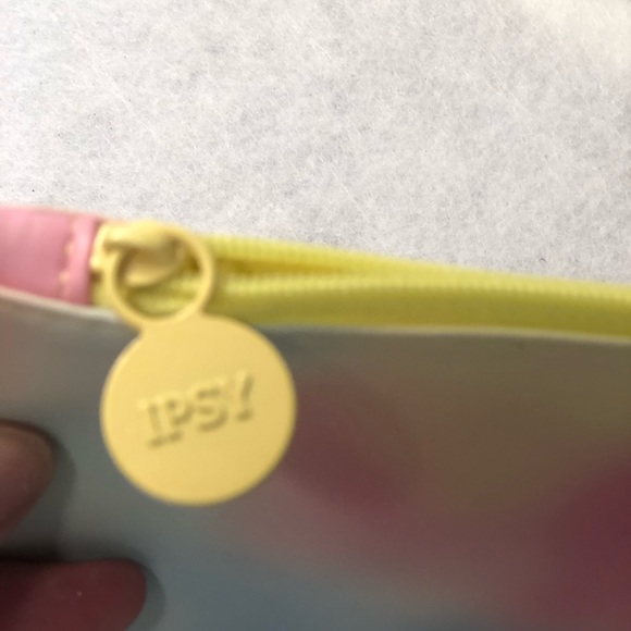 IPSY cosmetics bag - Picture 4 of 6